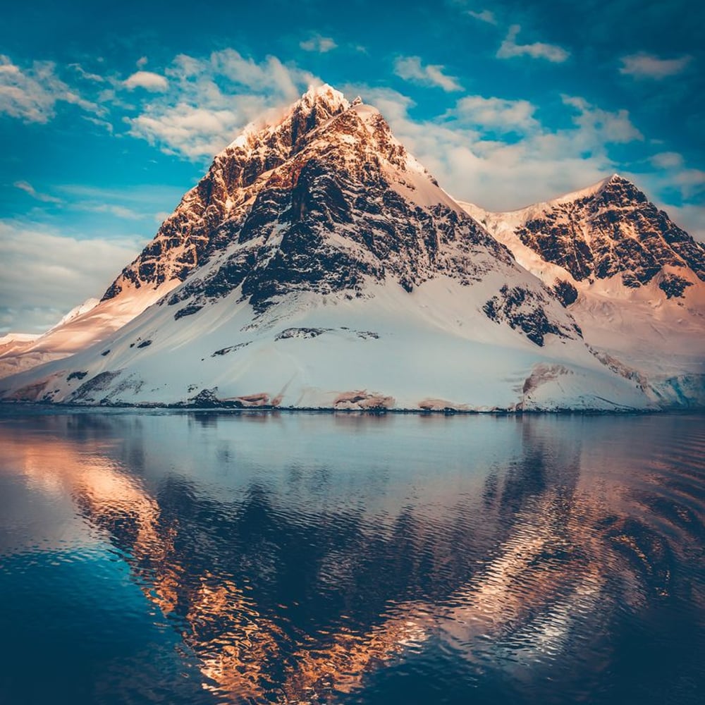 Fototapet - Antarctic Landscape at Sunset -