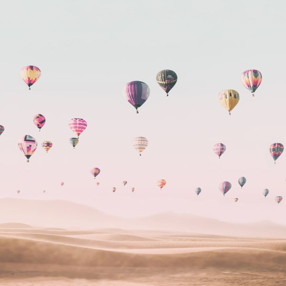 Fototapet - Ballons Flying Free - New Arrivals
