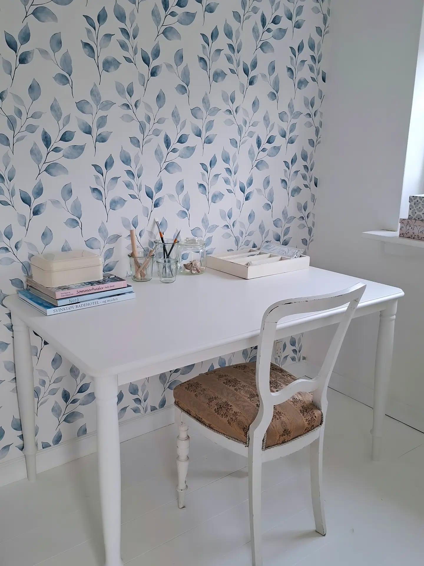 Mit nye kreabord. Nu mangler der kun nogle hylder til de forskellige kurve og kasser.

#badehotelstemning #sommerhusstemning #homedecoration #boliginteriør
#instamood
ikeadanmark

Wallpaper ikea skrivebord creative space sommerhusstil
Indretning feelgood hygge styling